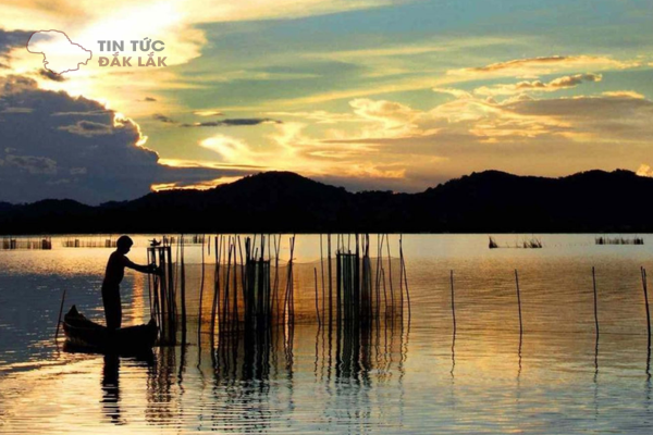 Hồ Lắk