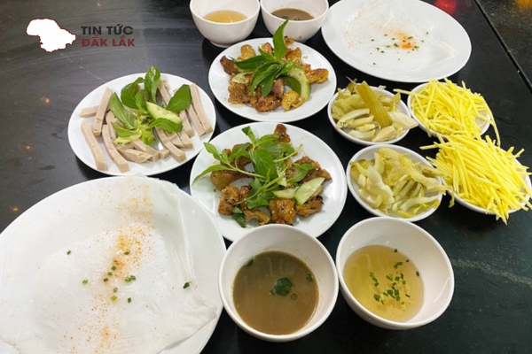 Bánh Ướt Chồng Đĩa