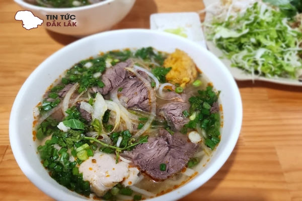 Bún Bò Huế Mạ Ơi