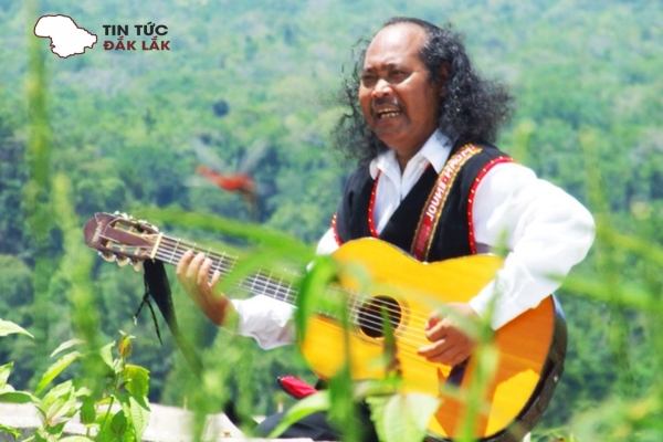 Cố nghệ sĩ Y Moan