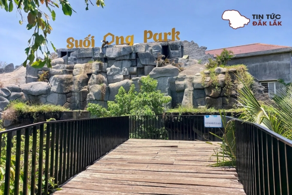 Khu Du Lịch Suối Ong