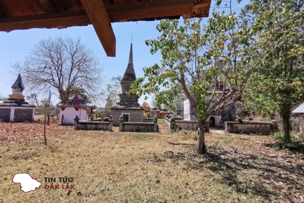 Những Lưu Ý Khi Tham Quan Mộ Vua Săn Bắt Voi Khunjunob