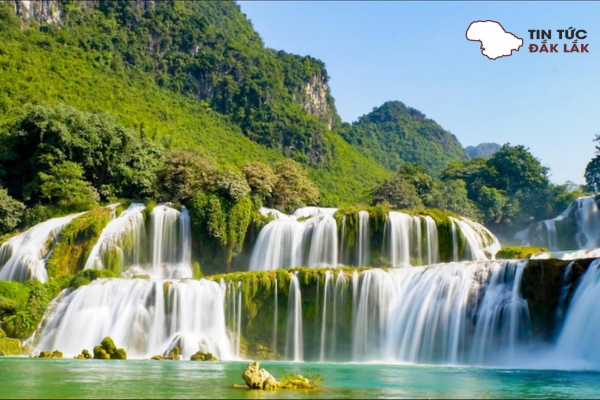 Những Trải Nghiệm Tuyệt Vời Không Thể Bỏ Qua Tại Thác Bảy Nhánh
